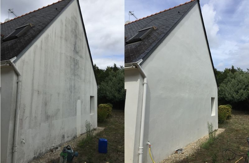 Traitement et nettoyage du pignon d’une maison blanche