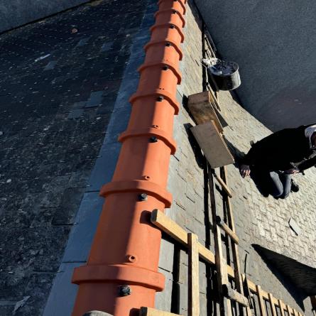 Rénovation de faîtage pour une toiture étanche et durable