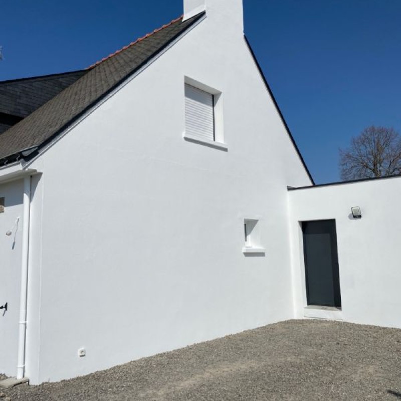 Application de résine hydrofuge sur façade