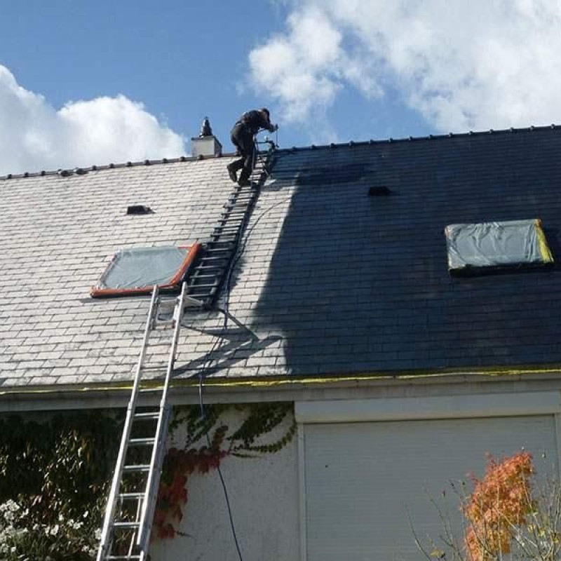 Traitement avec résine hydrofuge sur une toiture